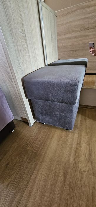 Pufa szara siedzisko