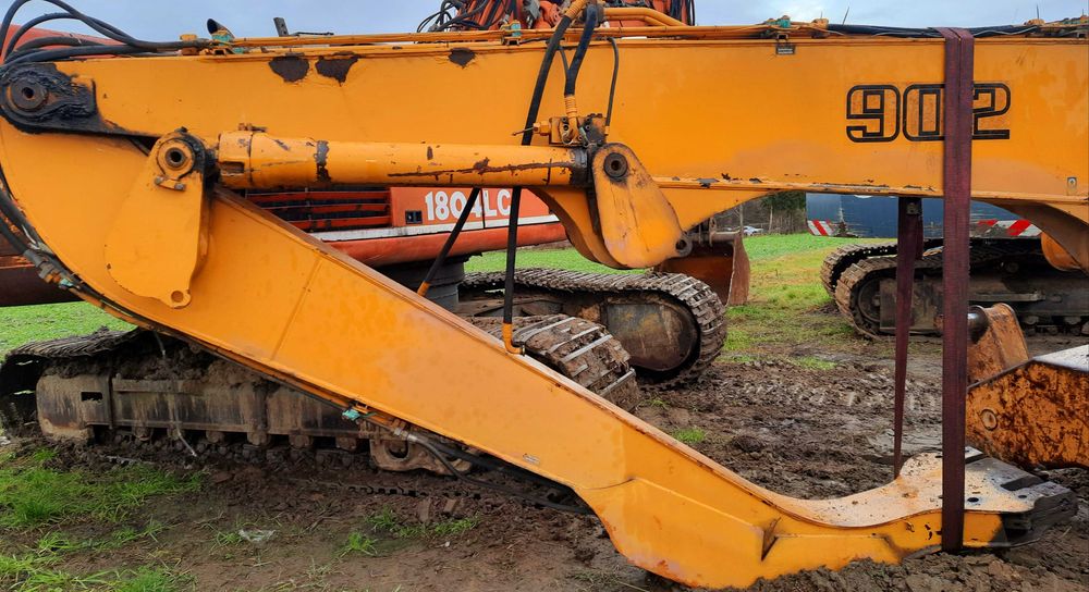 koparka przeładunkowa  Liebherr 902 ramie kabina podnoszona