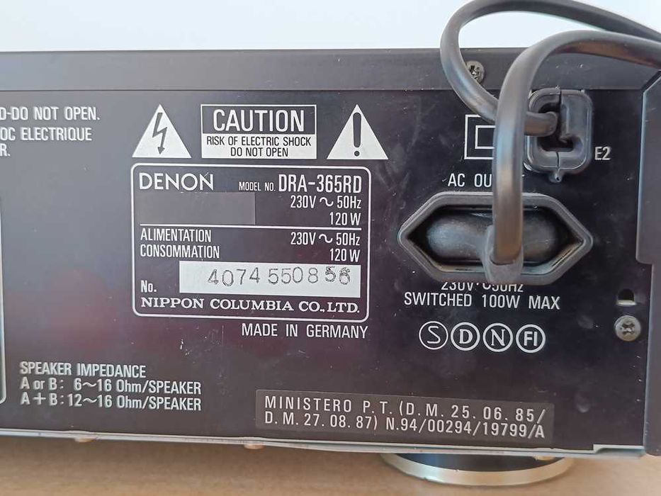 Denon DRA-365RD amplituner
