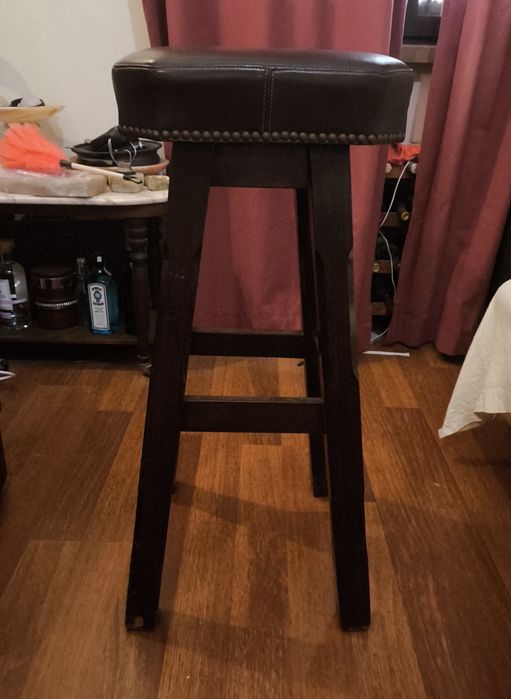 Banco alto de bar excelente