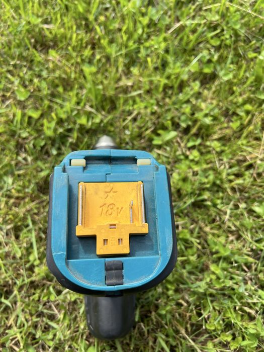 Продам акумуляторний ударний шуруповерт Makita DHP453