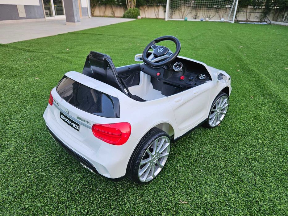 Carro Elétrico Infantil Mercedes-Benz GLA 45 AMG + Comando Parental 2.4G