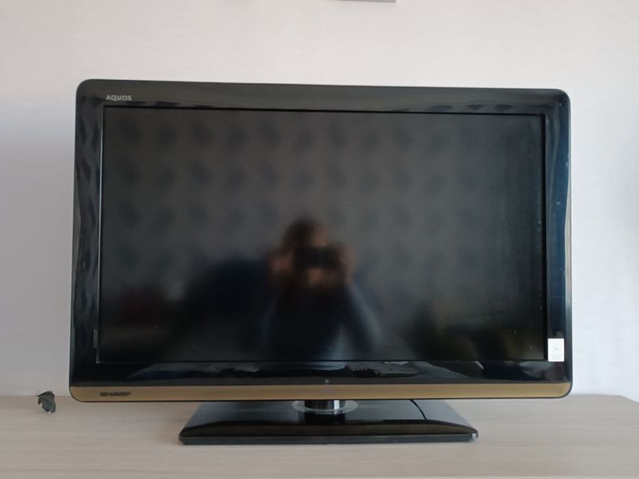 Телевізор Sharp LC-32LS220E