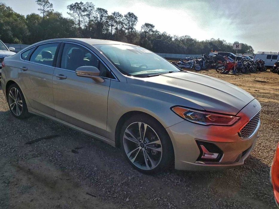 Ford Fusion Titanium 2019 /