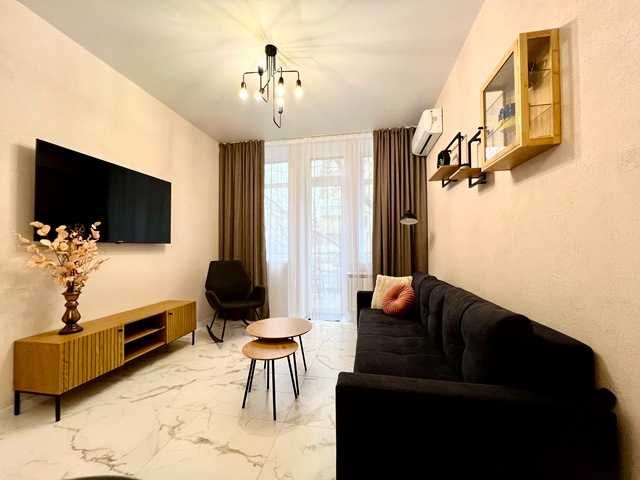 New! 3 кімнатна в Центрі!Подобово