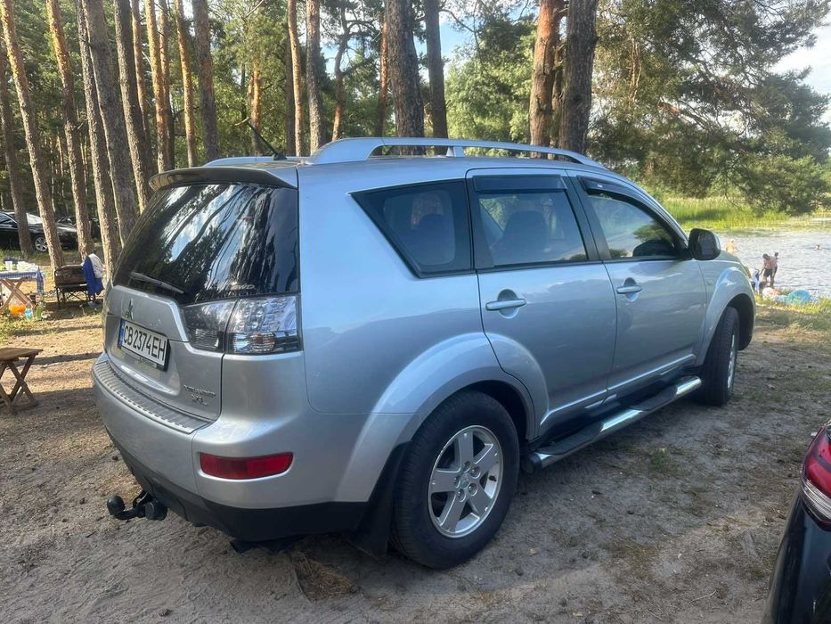 Продаж автомобіля кросовер мітсубісі