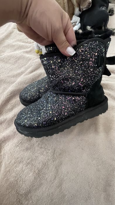 Продам ugg полностью натуральные размер 36