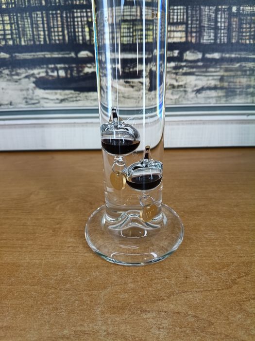 Termometr Galileusza – elegancka dekoracja wnętrza