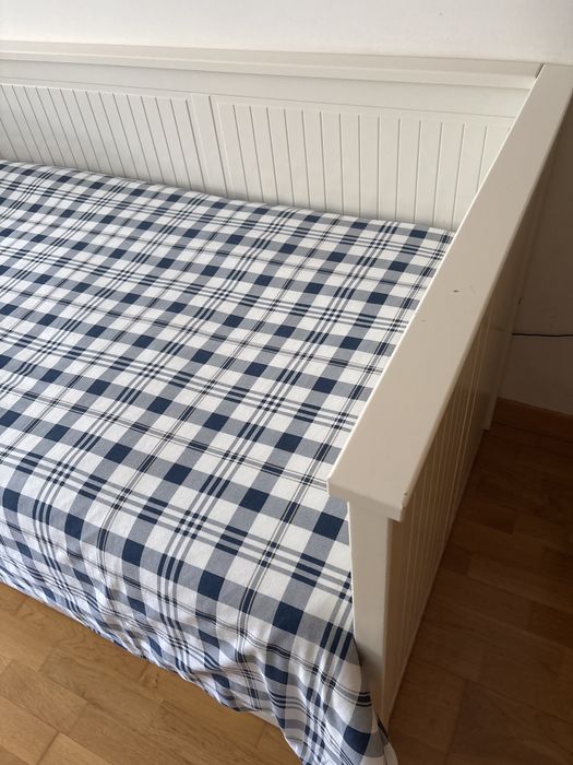 Cama Ikea com 2 colchões
