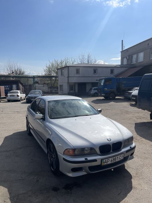 Продам BMW e39 525i