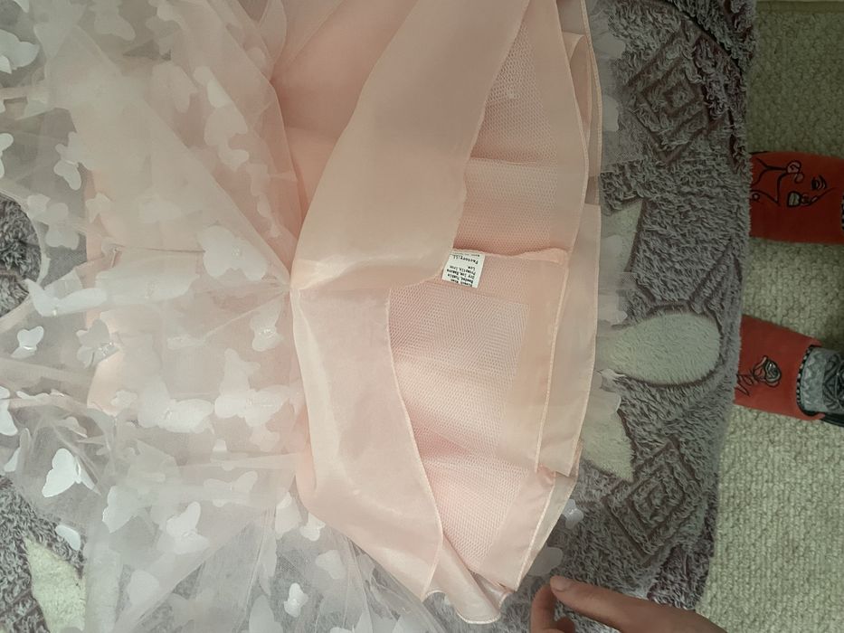 Сукня на дівчинку