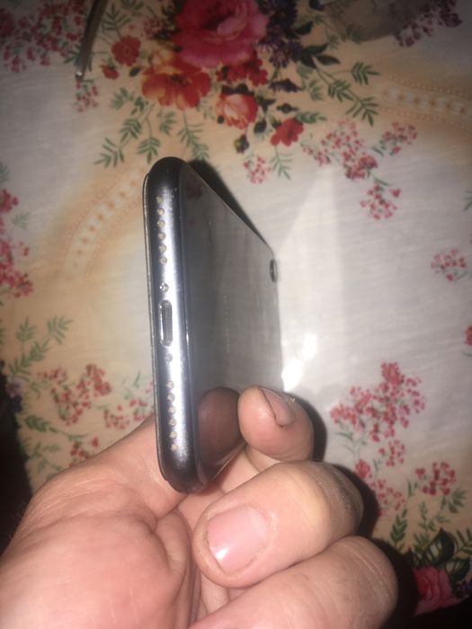 Айфон 8 64гб i є се