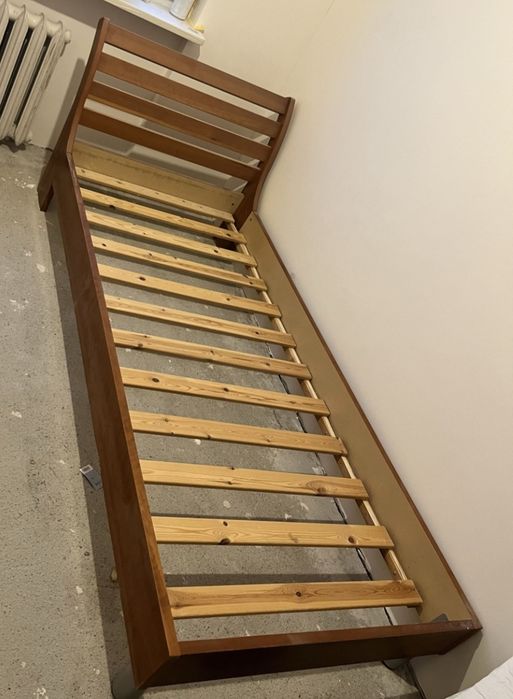 Łóżko 90 materiałowe i drewniane