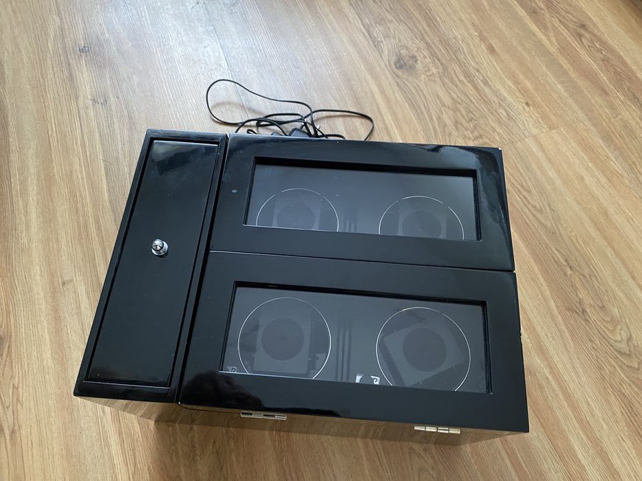 Rotomat na 4 zegarki, elegancka gablota, lakierowane drewno