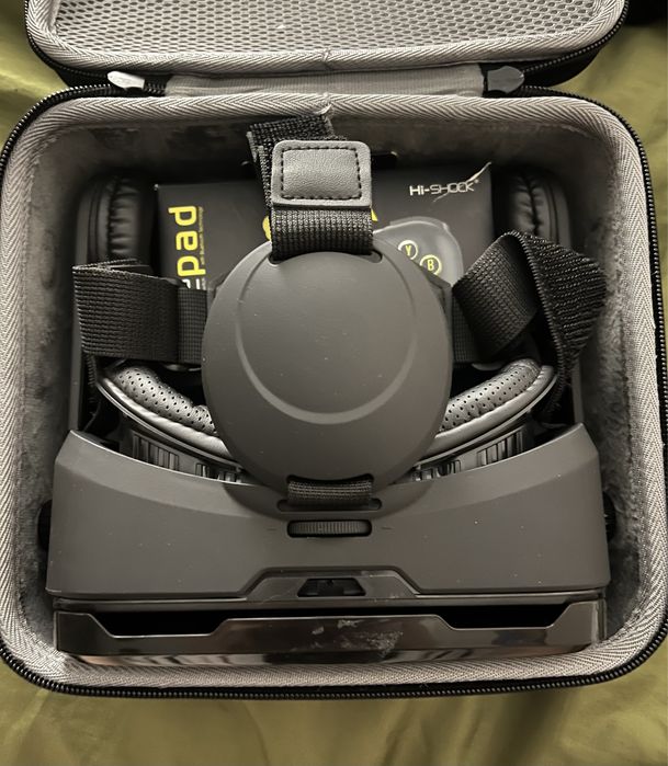 VR-SHARK® X6 Headset - Bundle with Gamepad and Hardcase