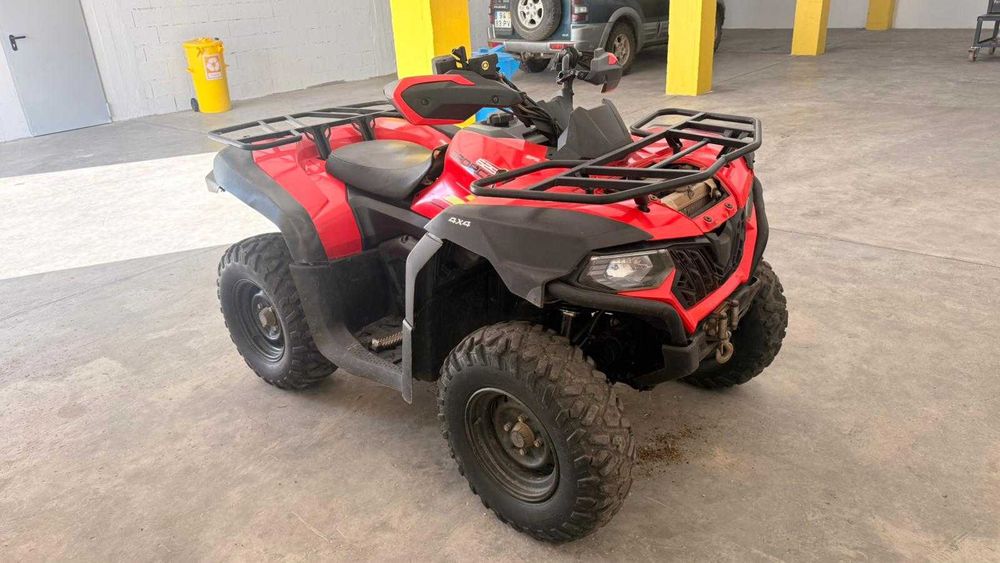 Moto 4 CFMOTO CForce 625, tração 4x4