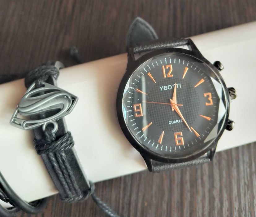 Годинник та браслети, 4 в 1