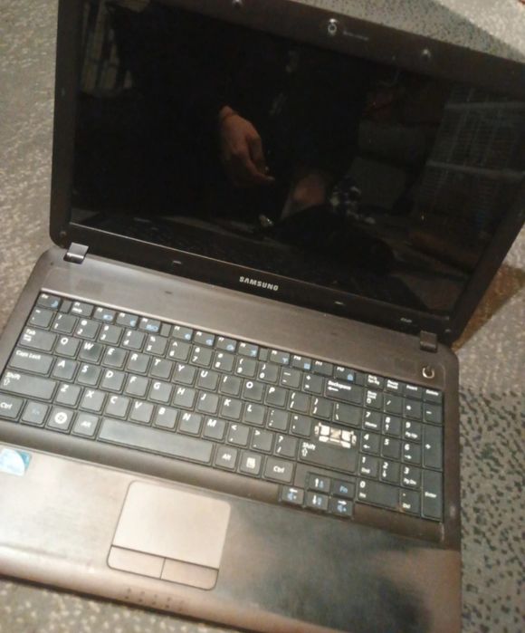 Laptop Samsung  sprawny