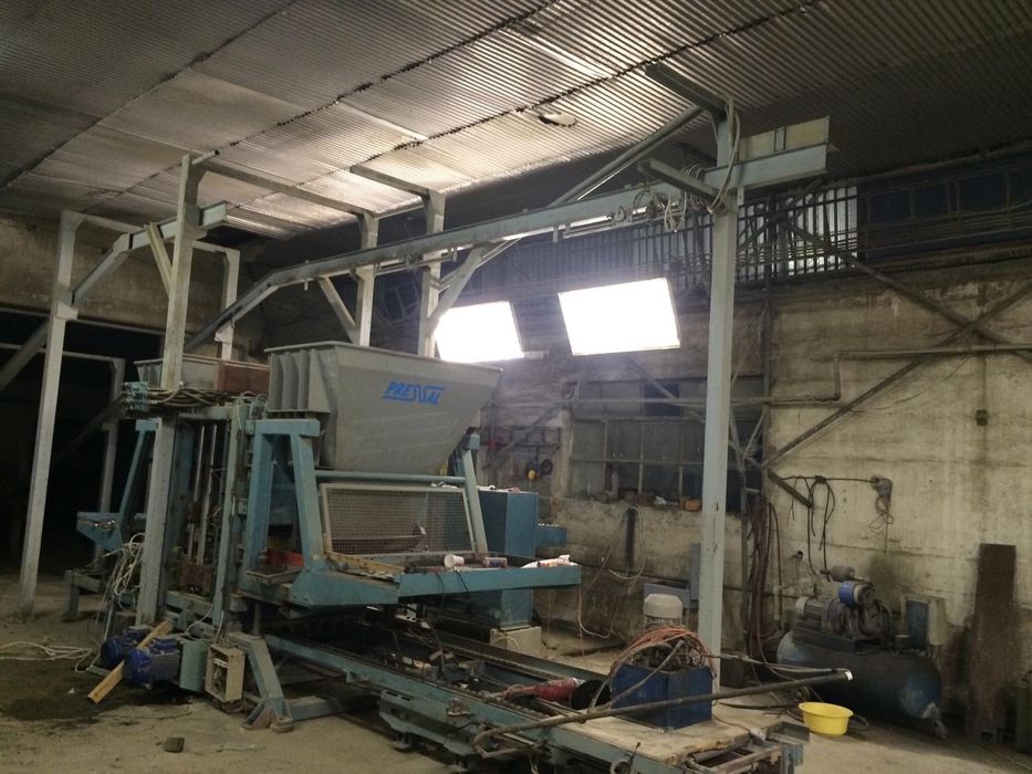 Kosz transportowy do betonu, wibroprasa