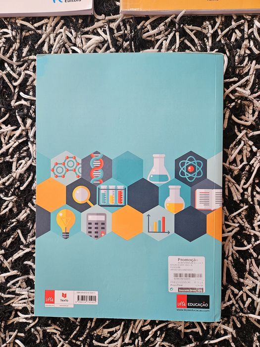 Livros de exames/exercícios de Física e Química A