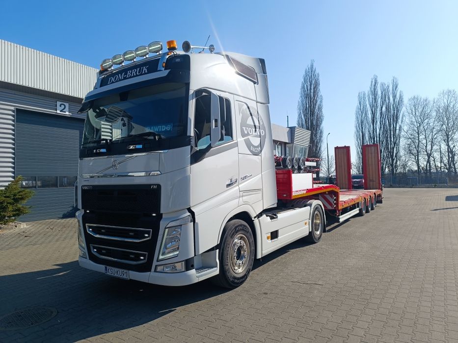 Usługi transportowe lawetami , niskopodwoziem