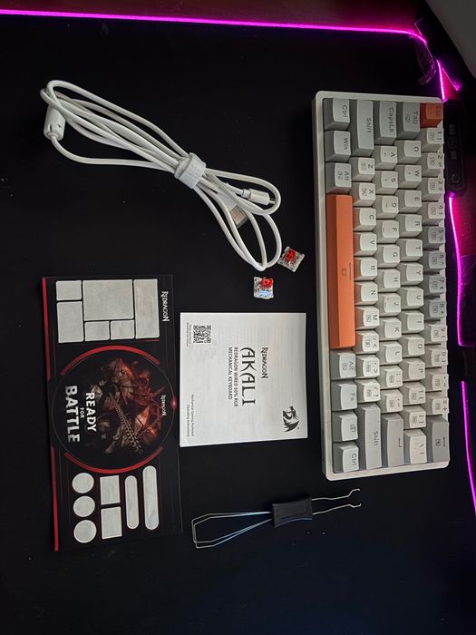 Продам клавіатуру Redragon akali K642WGO-RGB