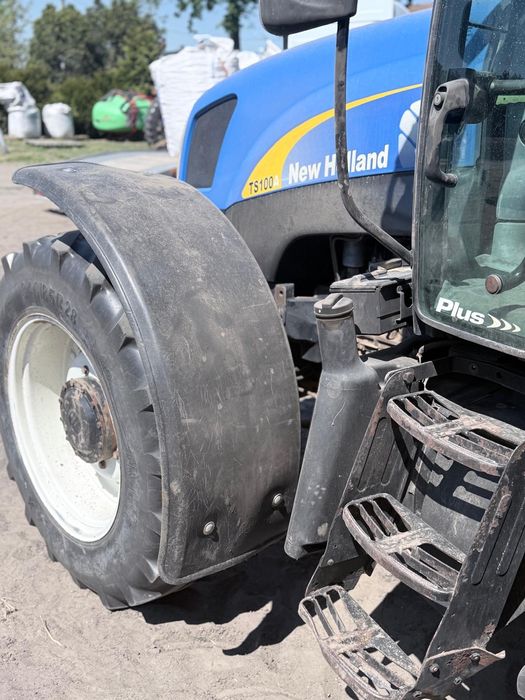 New Holland TS100a