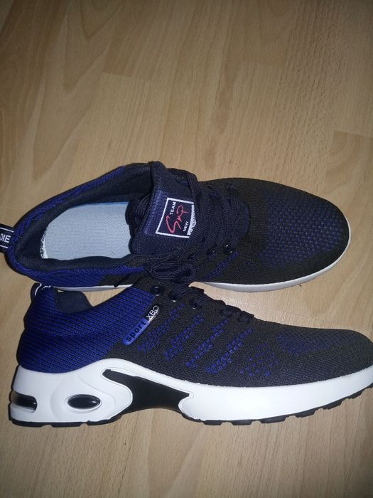 Nowe adidasy roz.44.