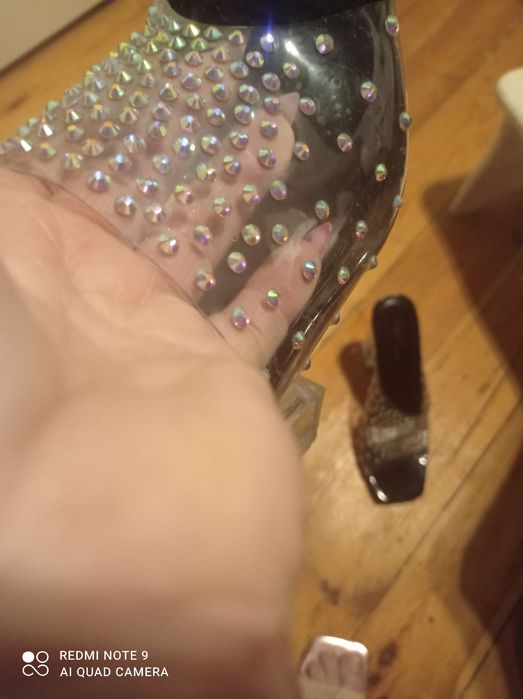 Przezroczyste klapki 11cm