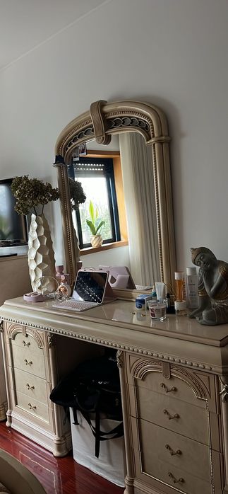 Quarto clássico mobilia completa