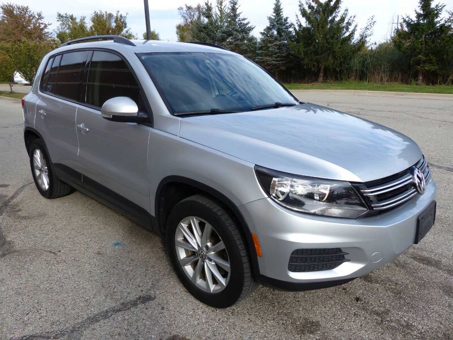 Volkswagen Tiguan Sport      2017