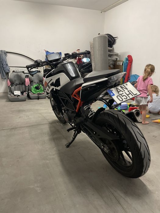 KTM Duke    2022