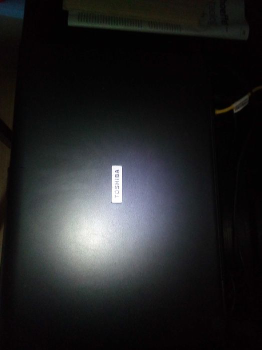 Laptop Toshiba na nowszy zamienię lub sprzedam.