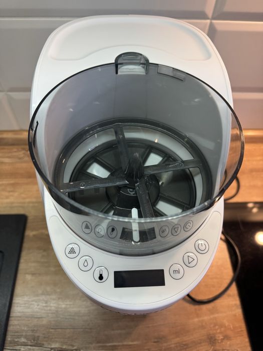 Машина для приготування дитячої суміші Baby Brezza Formula Pro Advanced