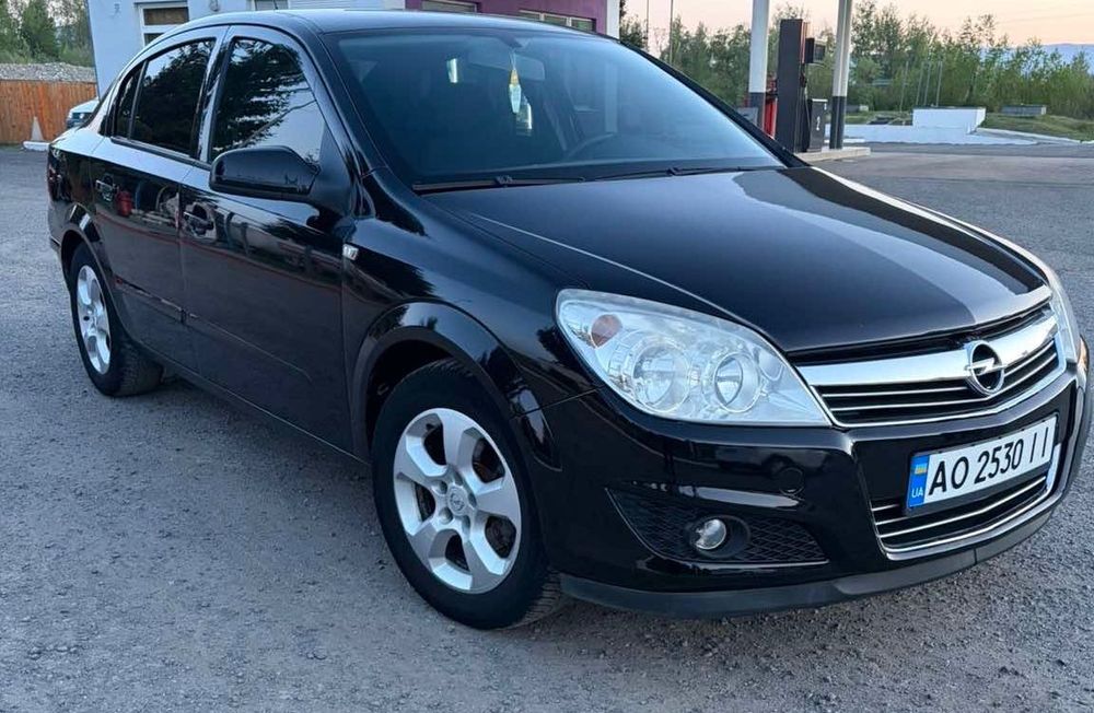 Продам власний автомобіль Opel Astra 2008