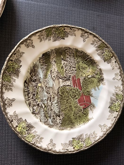 Pratos  de Porcelana Johnson Bros.