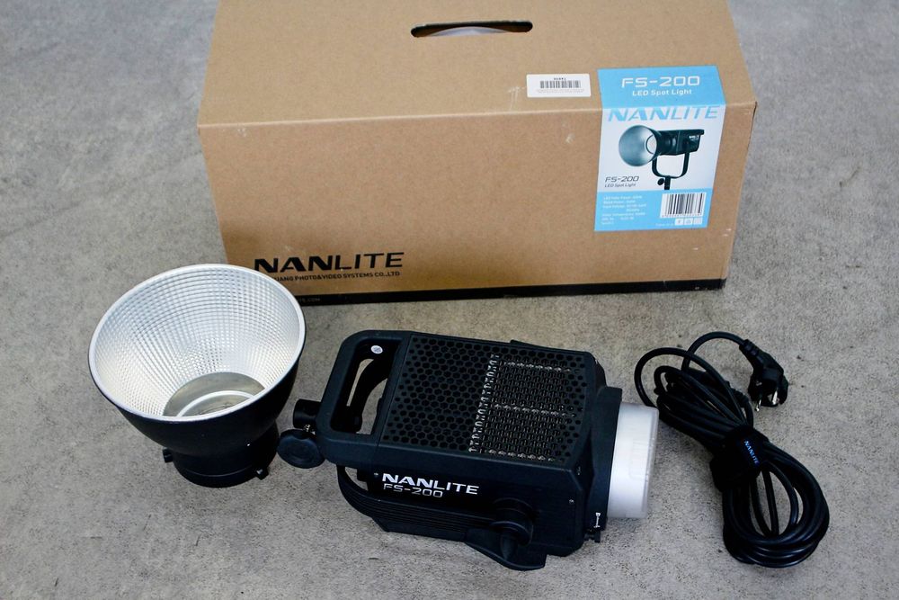 Lampa studyjna LED Nanlite FS-200 Daylight 5600K  Bowens