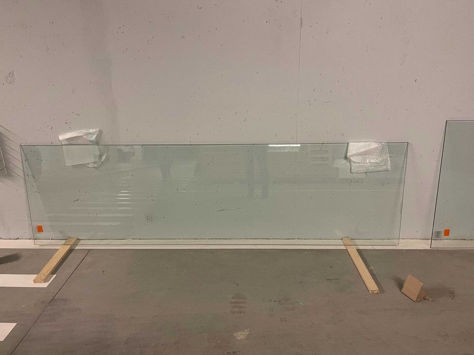 Divisória em vidro multiúso