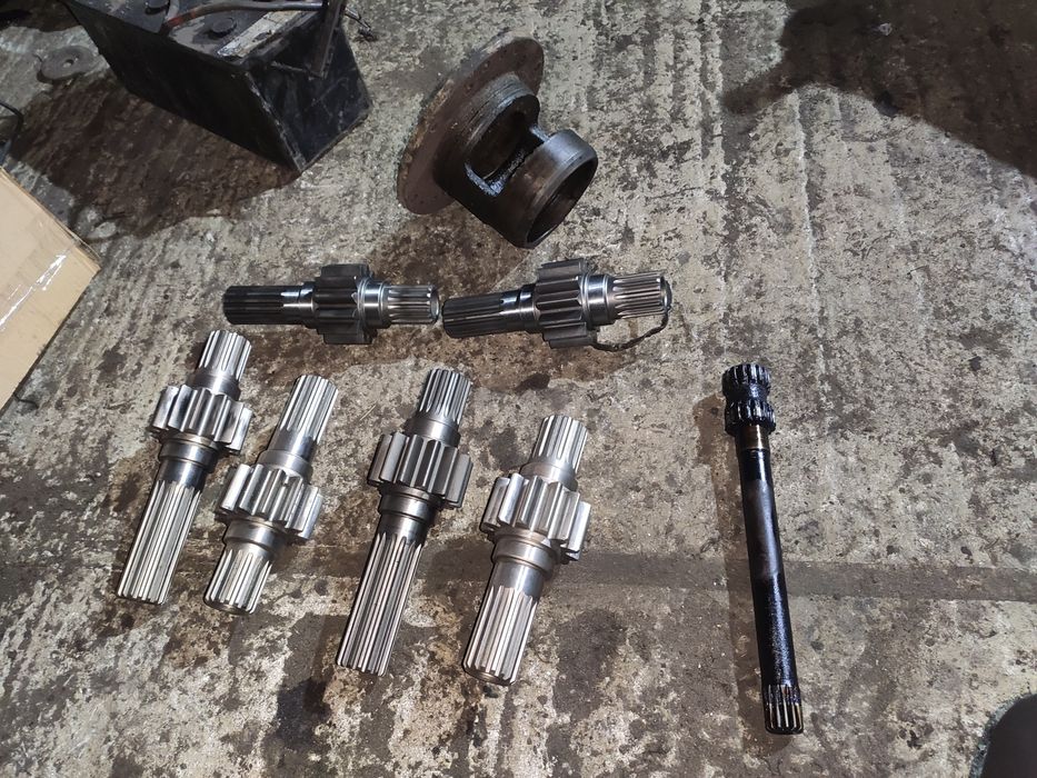 Качан цылиндричка большая мала новое бу вал стакан полуось рукав МТЗ