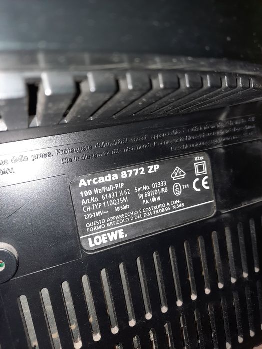 ПРОДАМ культовый ретро HI-End телевизор Loewe Arcada 8772 ZP 2003 г.в.