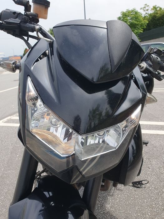 Kawasaki Z750 (limitada 35kw apenas no livrete)