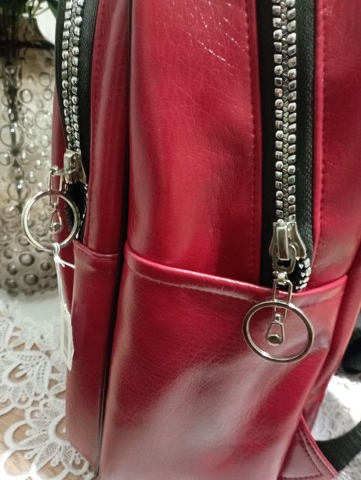 Продам гарні нові рюкзаки кожзам