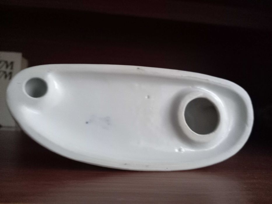 Фарфоровая статуэка