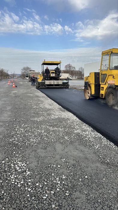 Робота Кремечуг спеціалістам в дорожном будівництва і укладання тротуарной плитки а також навчання по укладанню тротуарной бруківки ФЕМ.