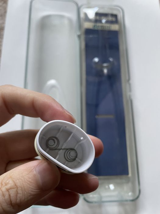 Электрическая зубная щетка Taurus на батарейках