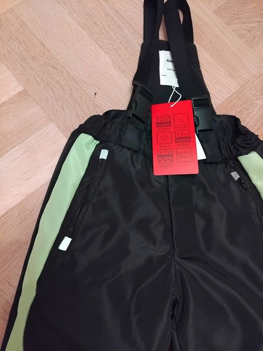 Nowe spodnie narciarskie 104, Sinsay