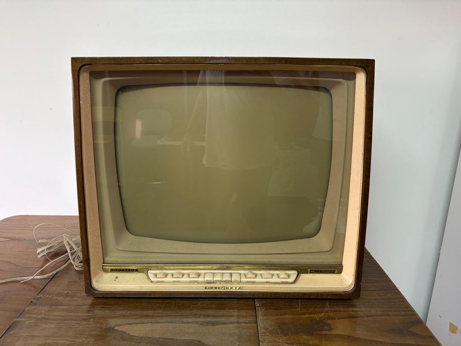 Vendo TV Loewe Optalux 686