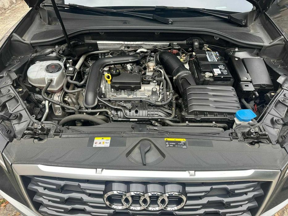 AUDI Q2 30 TFSI em muito bom estado