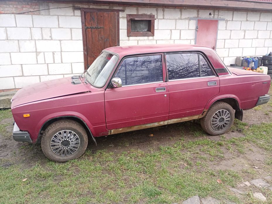 Продам В А З 2107