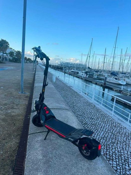 Electric scooter